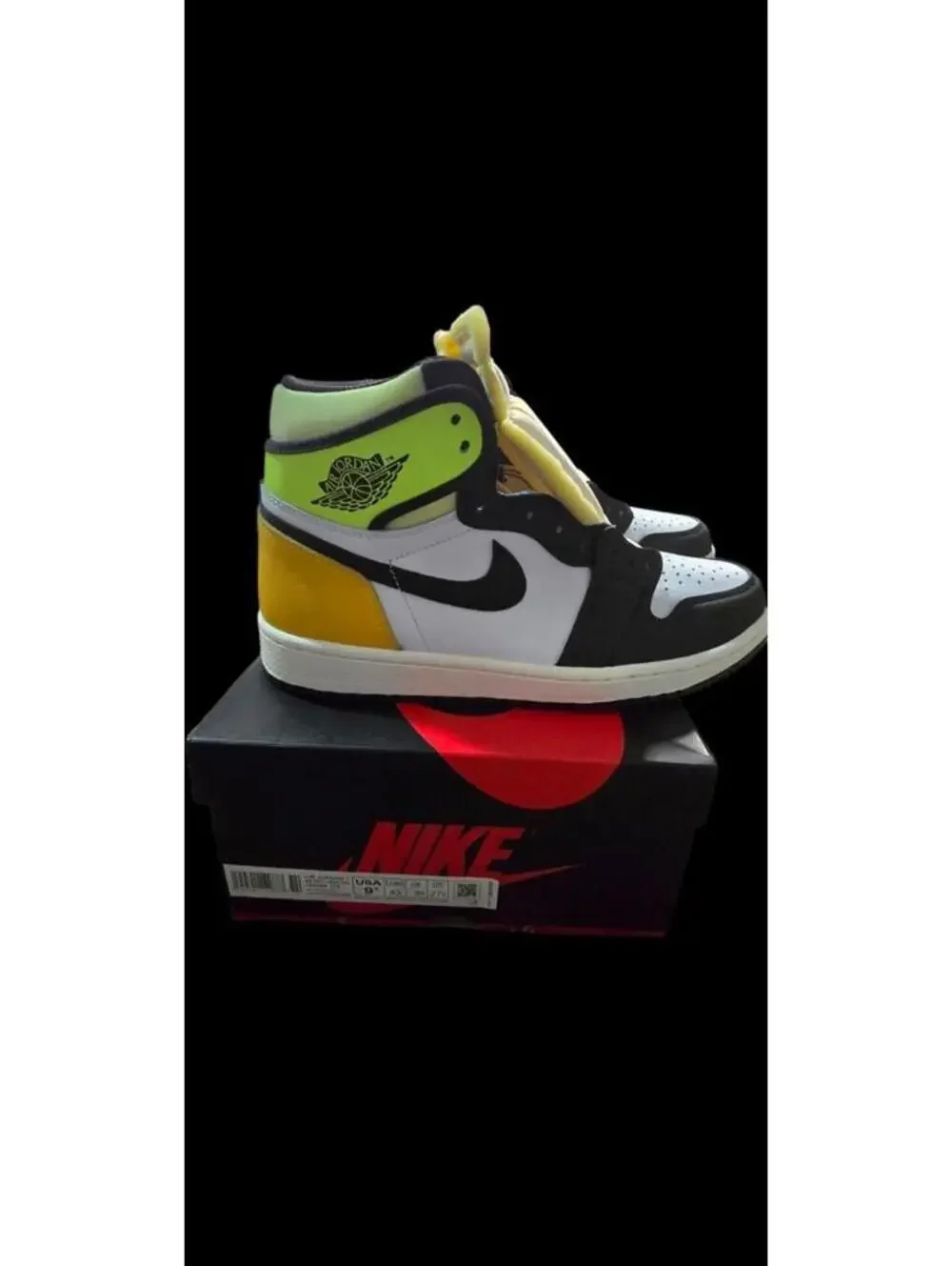 Nike Air Jordan 1 Retro High OG Volt 2021 9.5M 555088-118